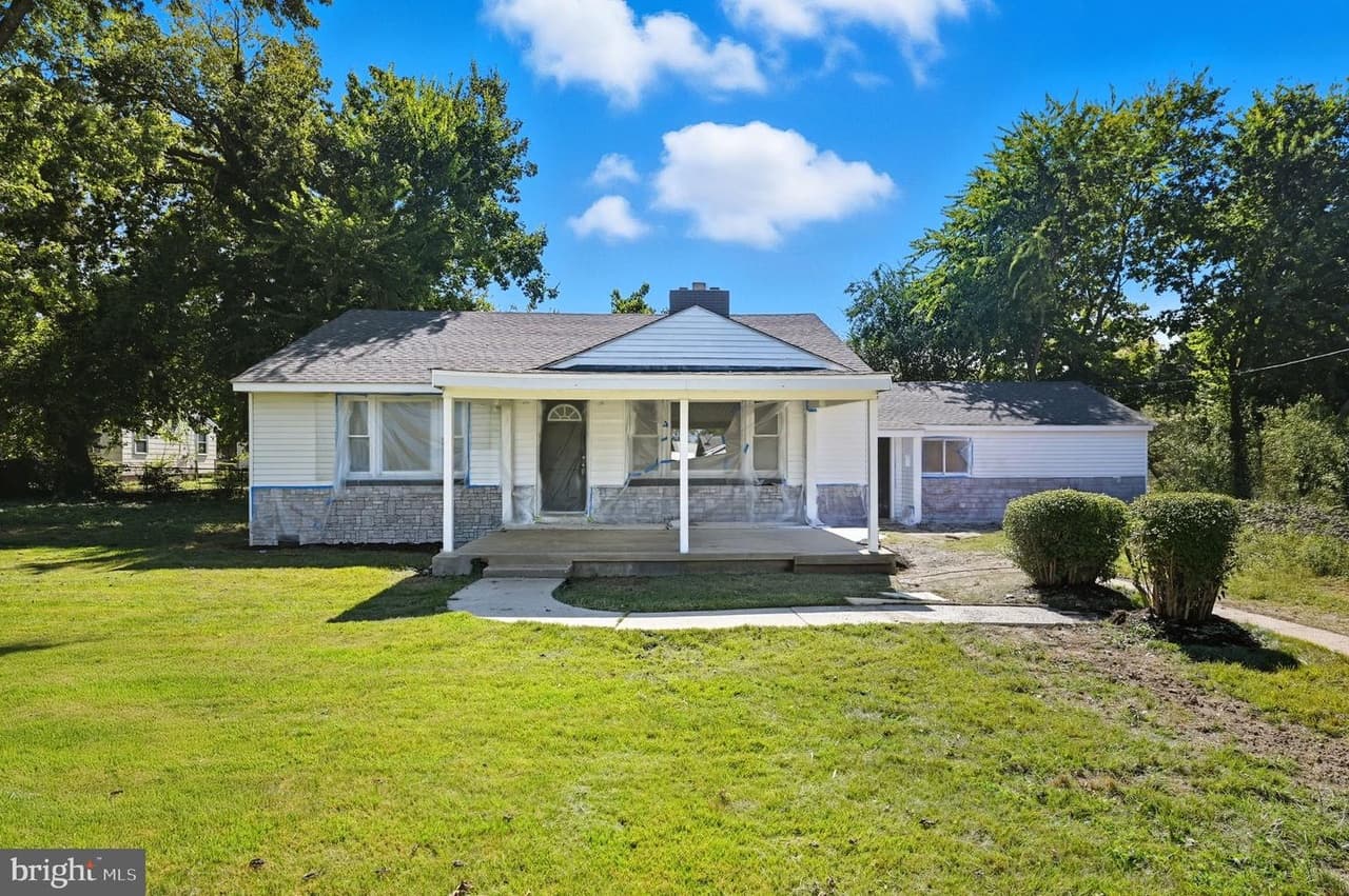 212 Coakley - Photo 1