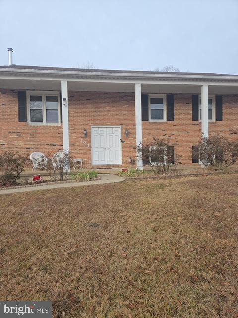 121 Shenandoah - Photo 1