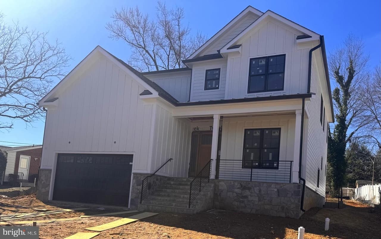 517 Walker - Photo 1