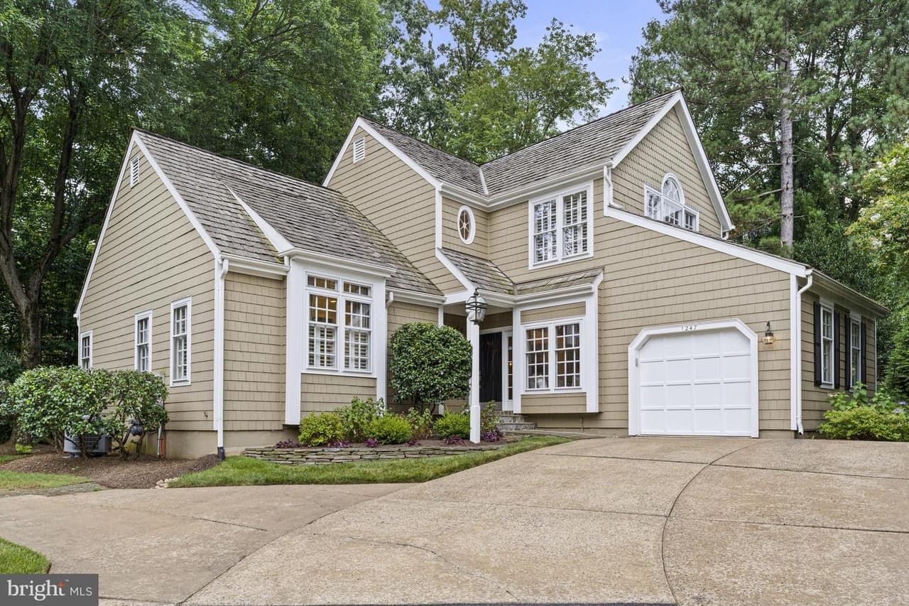 1247 Lamplighter - Photo 1