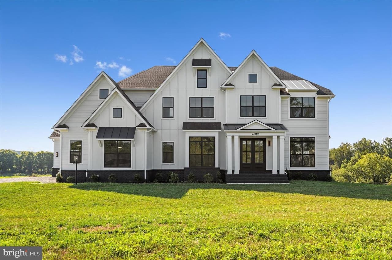 38880 Avery Oaks - Photo 1