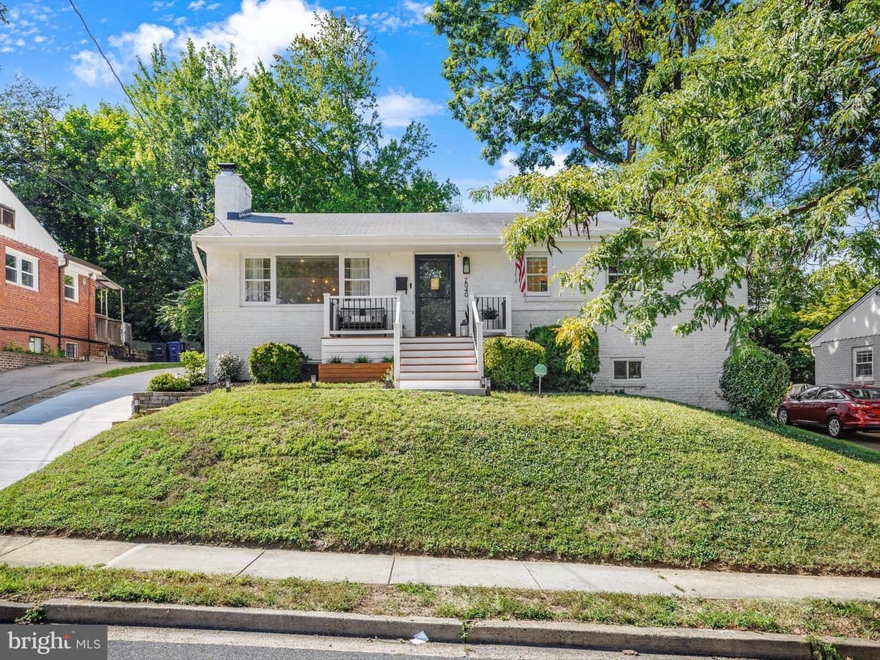 2040 N Woodstock - Photo 1