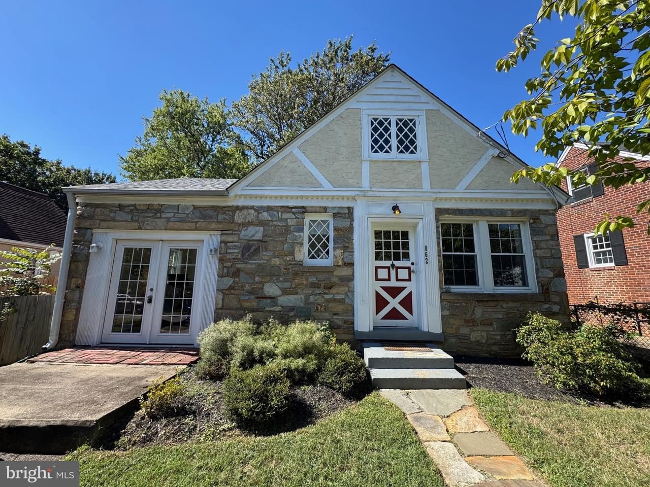 862 N Abingdon - Photo 1