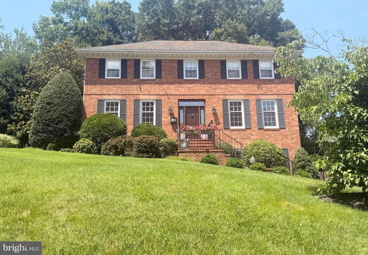 1904 Belle Haven - Photo 1
