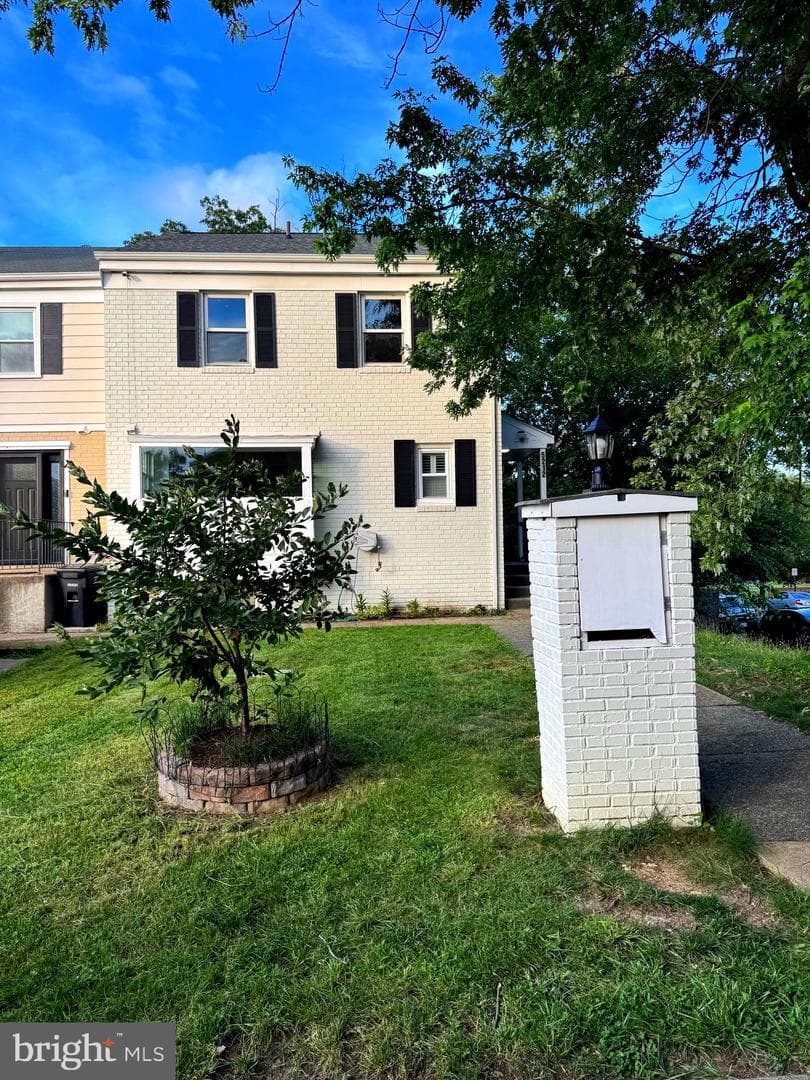 5212 Dover - Photo 1
