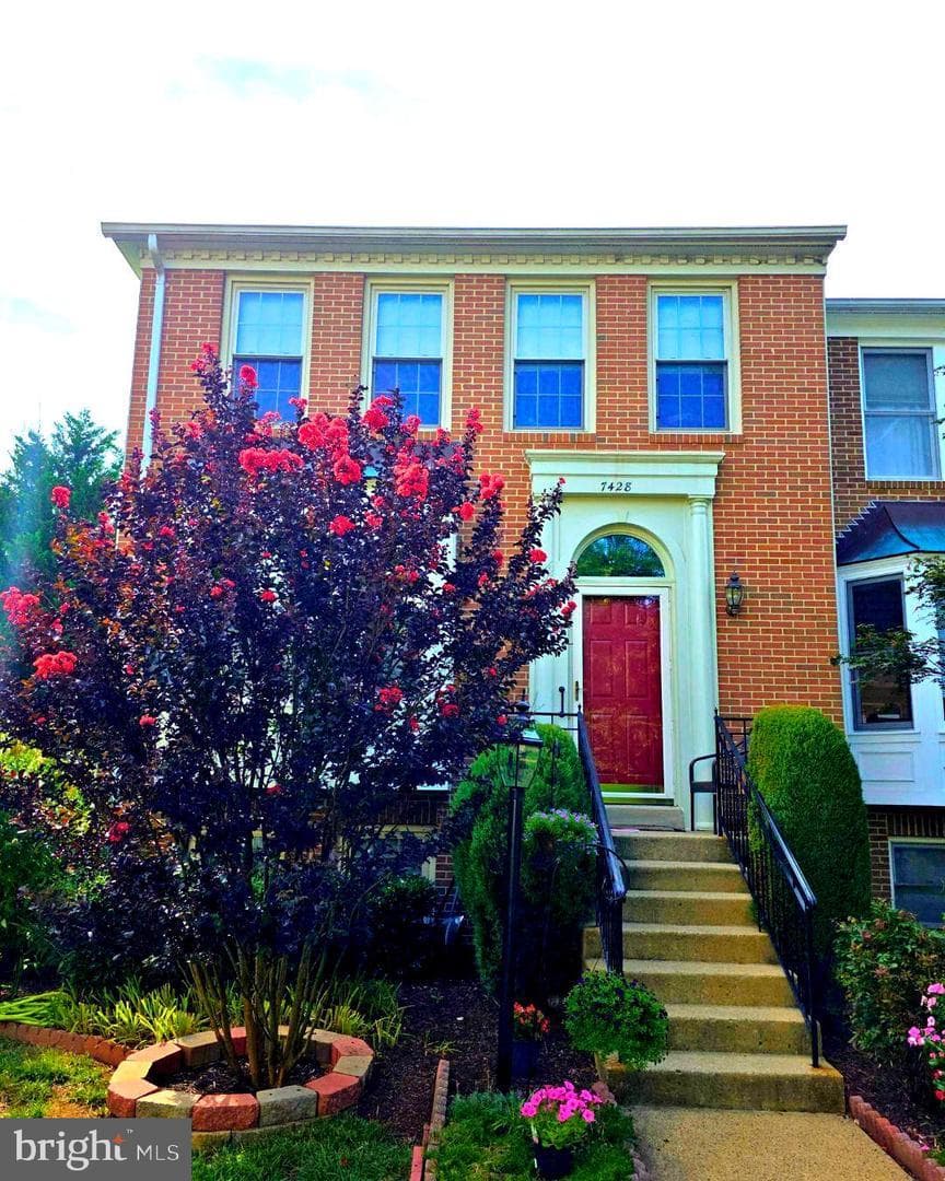 7428 Heatherfield - Photo 1