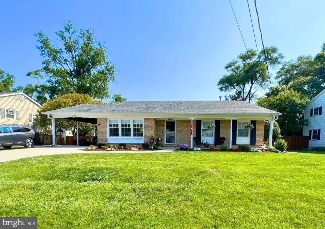 5602 Ashfield - Photo 1