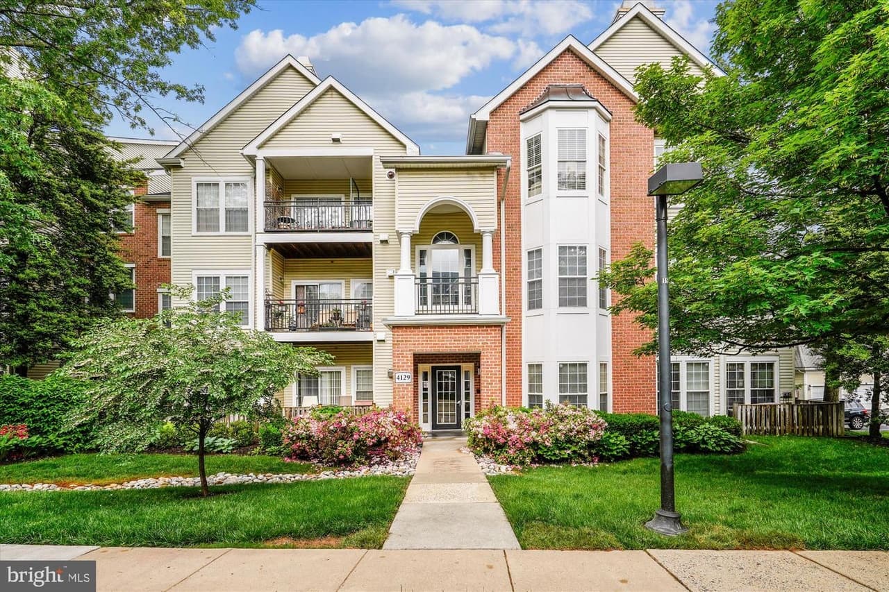4129 Fountainside Unit#202 - Photo 1
