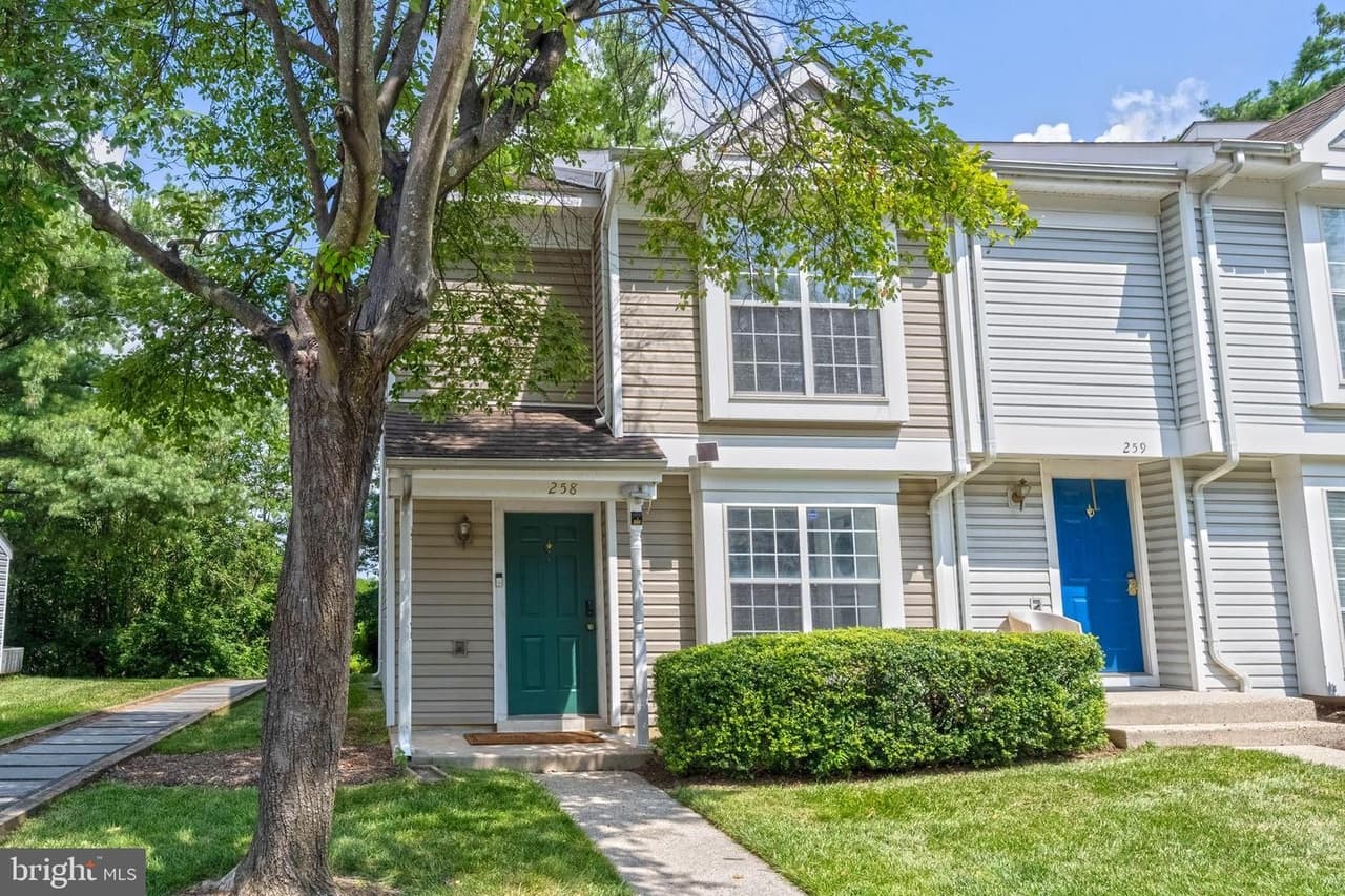 258 Coventry - Photo 1