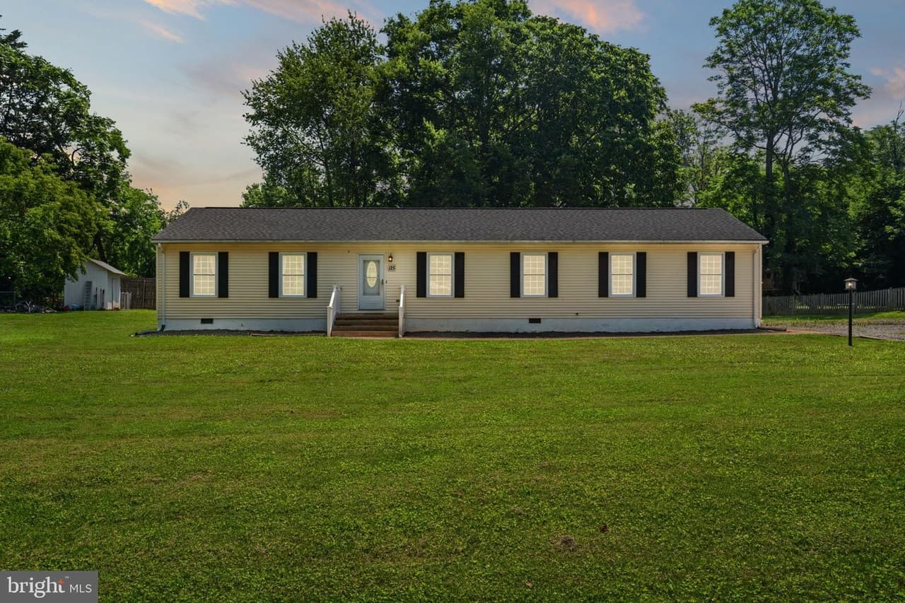 125 Hoyt - Photo 1