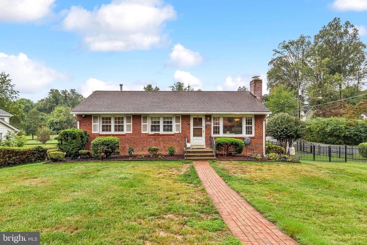 10611 Orchard - Photo 1