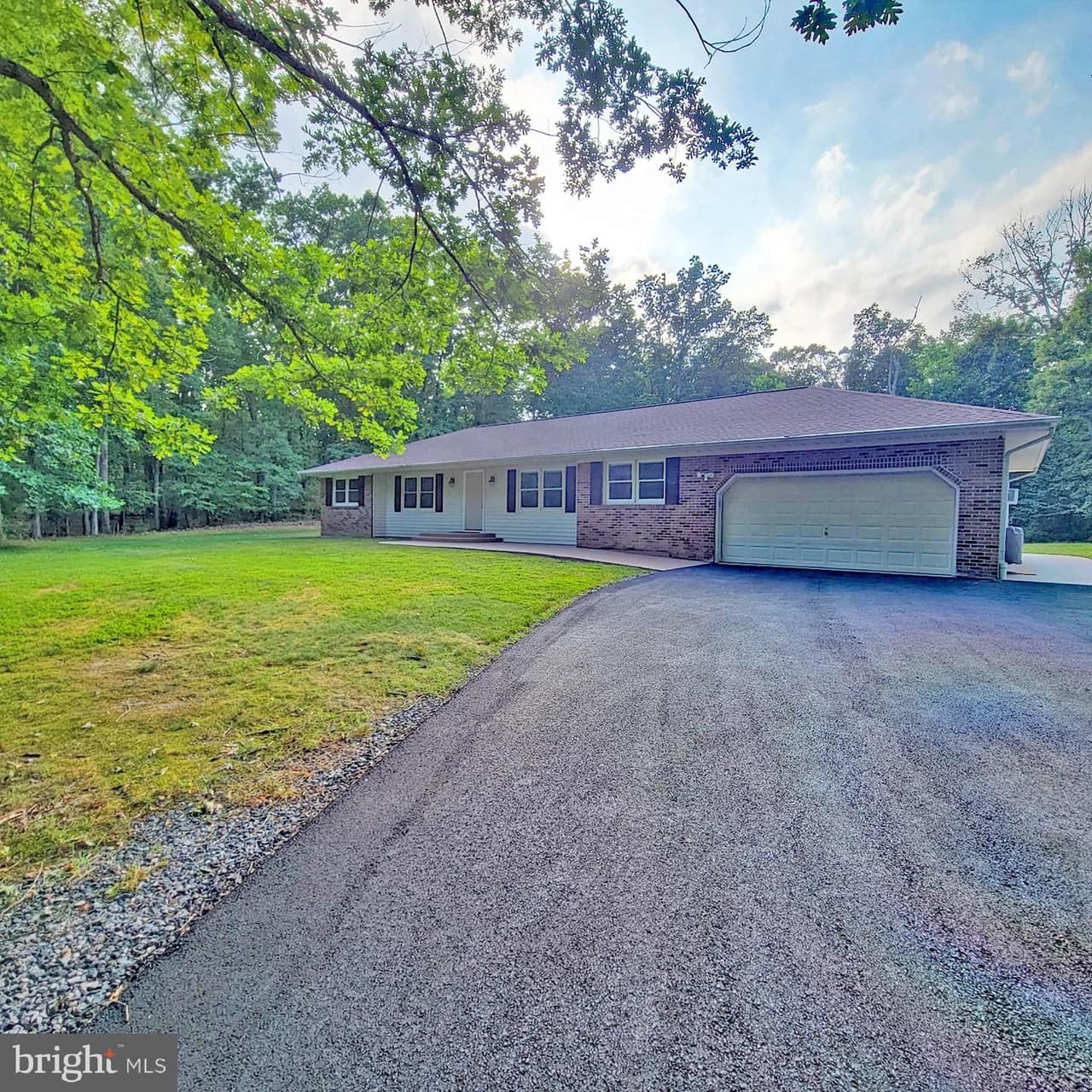 10 Cardinal Drive - Photo 1