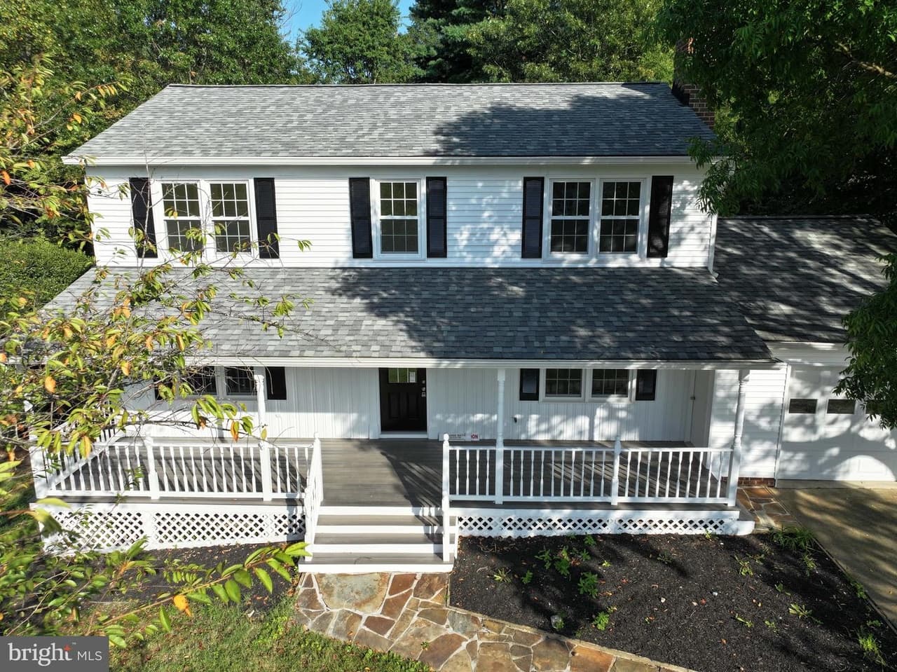 1545 Malvern Hill - Photo 1