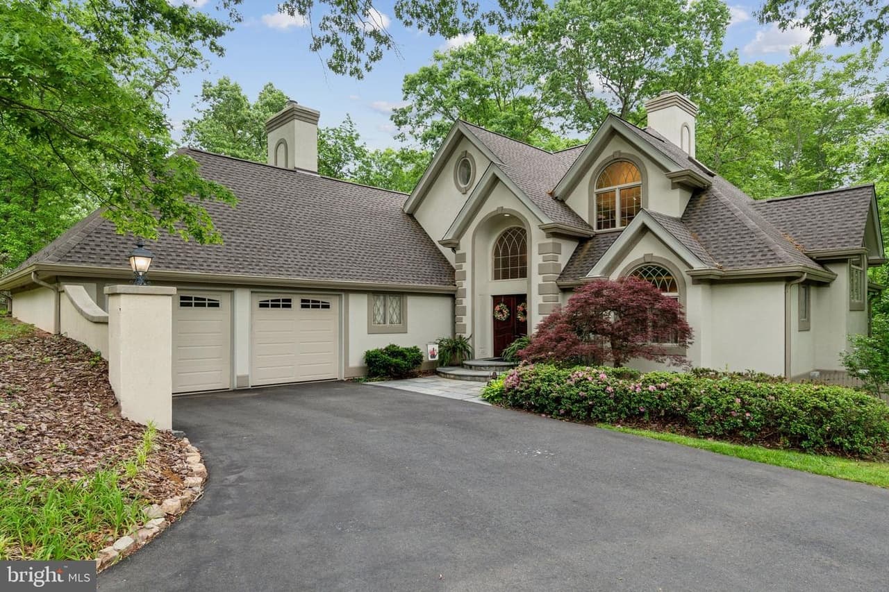 9409 Windy Hill - Photo 1