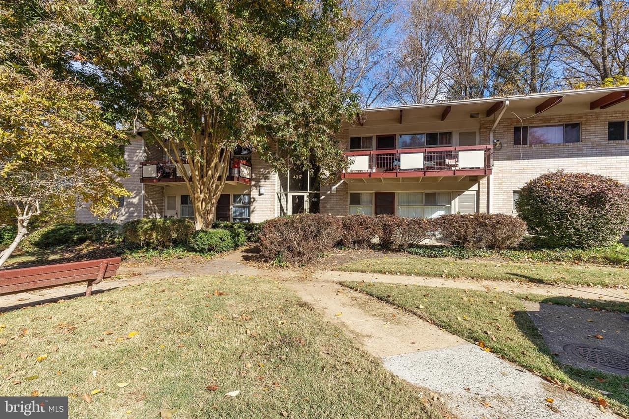 4317 Americana Unit#203 - Photo 1