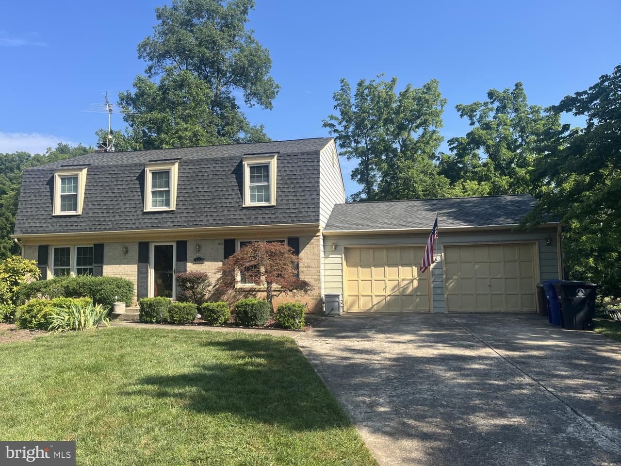 1217 Bradfield - Photo 1