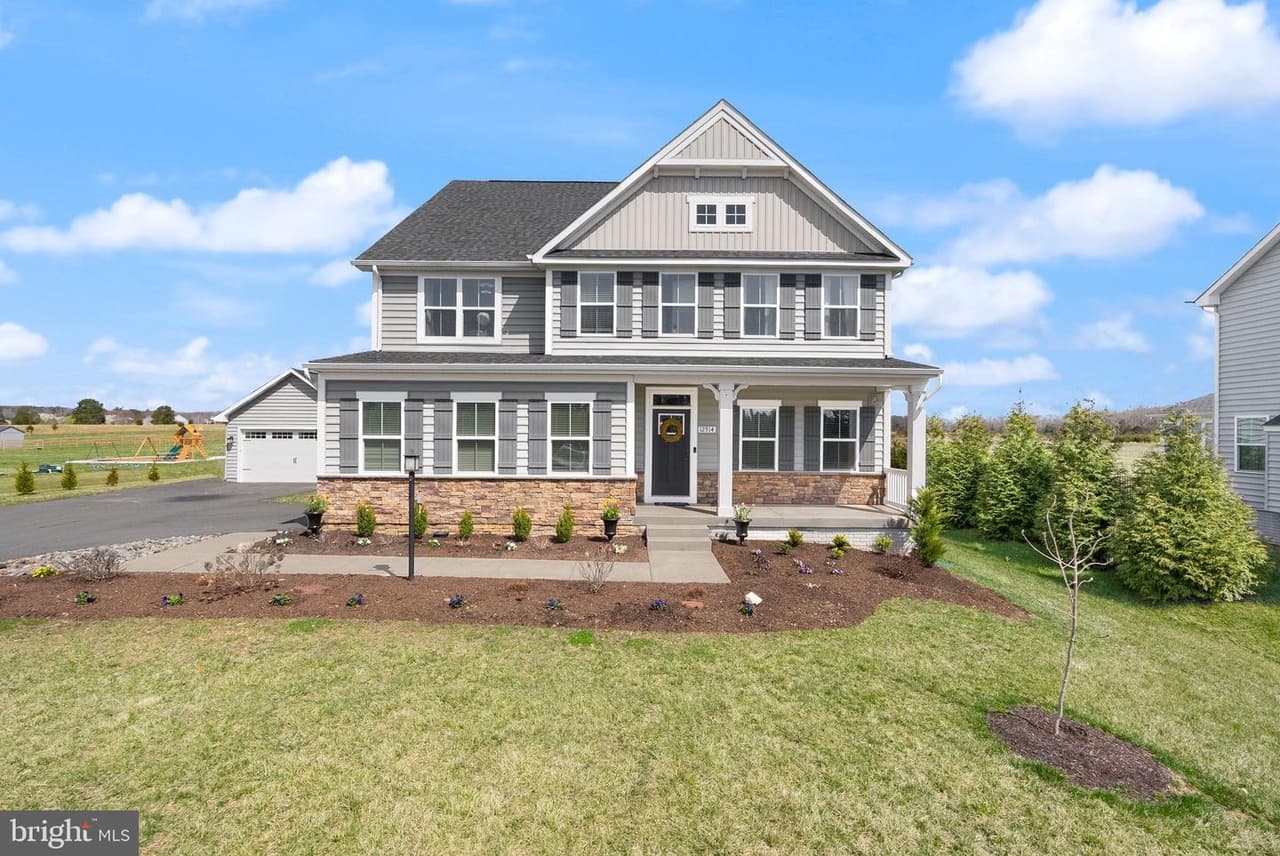 12914 Hazelwood - Photo 1
