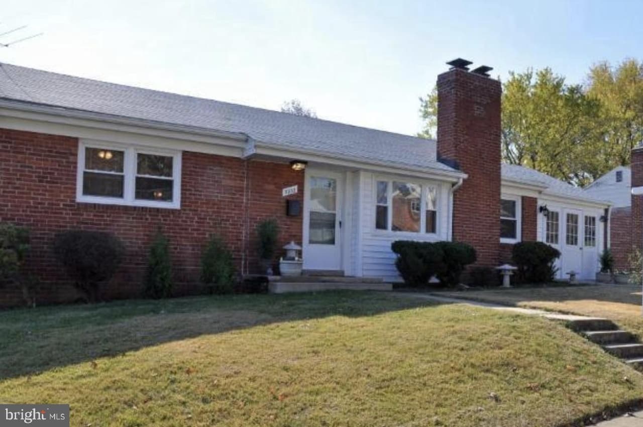 5932 2Nd - Photo 1
