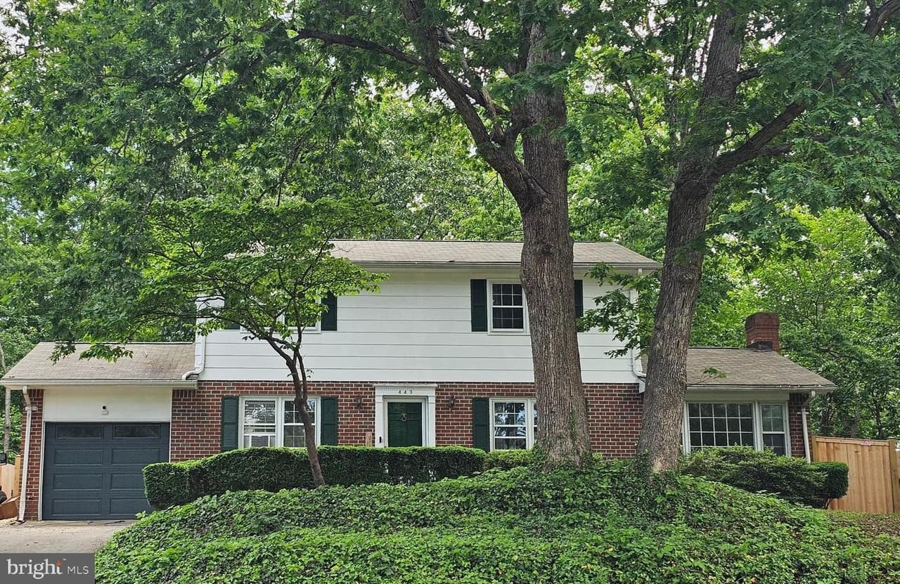 443 Deerwood - Photo 1