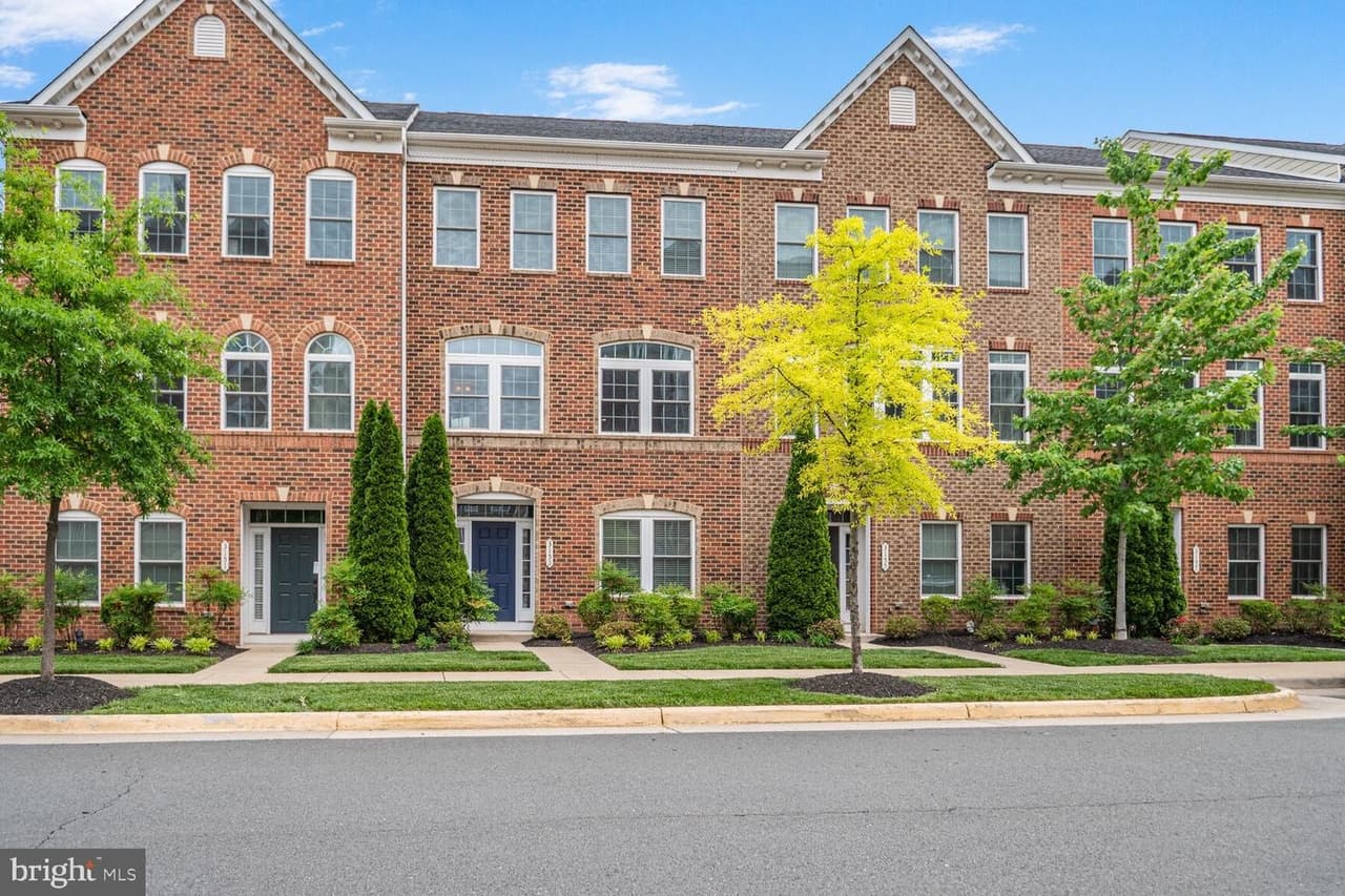 3153 John Glenn - Photo 1