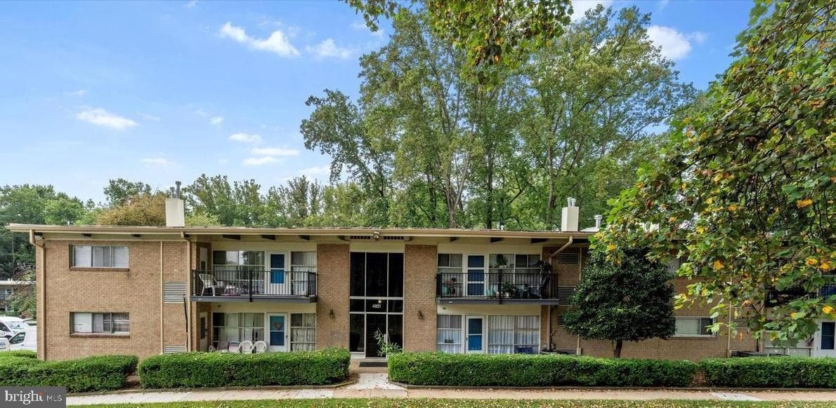 4921 Americana Unit#102 - Photo 1