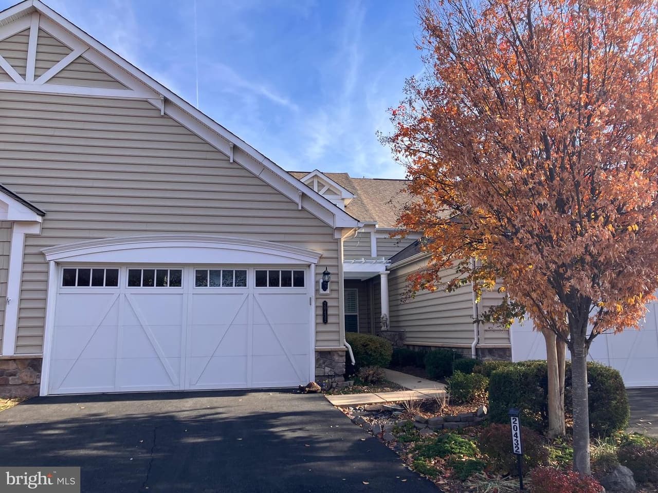 20432 Island West - Photo 1