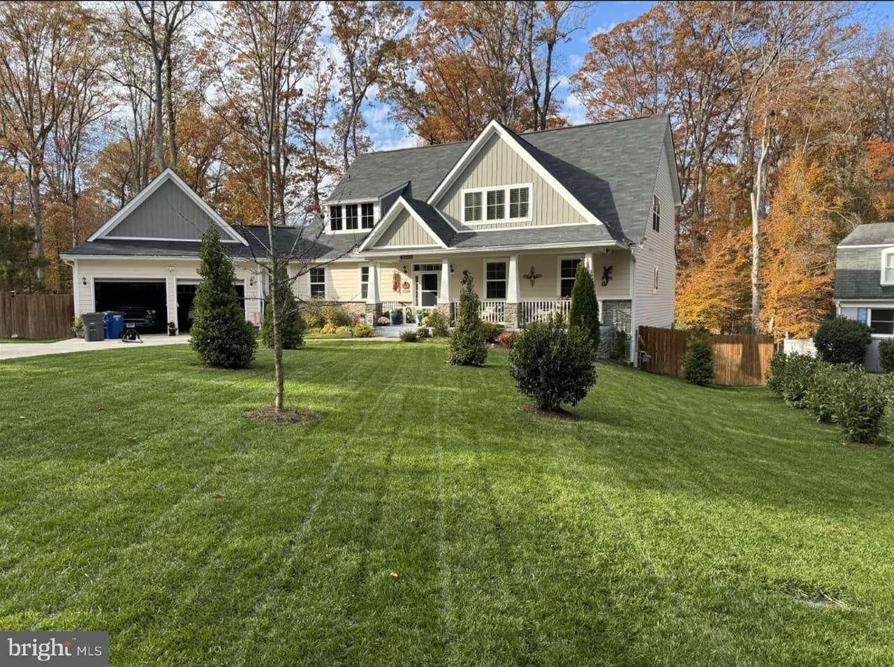 3229 Riverview - Photo 1