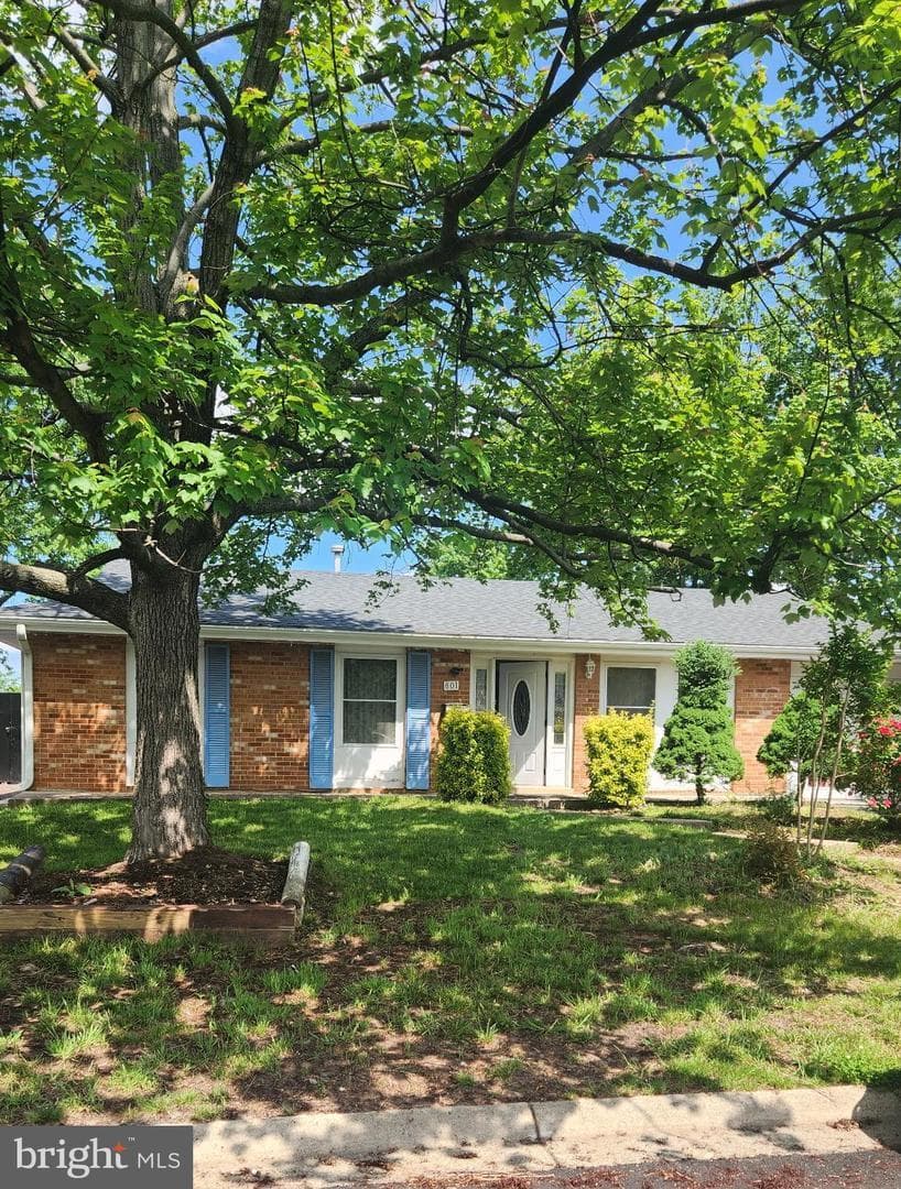 801 S Greenthorn - Photo 1