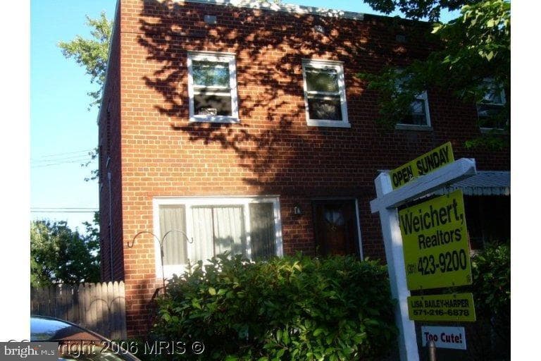 547 E Duncan - Photo 1