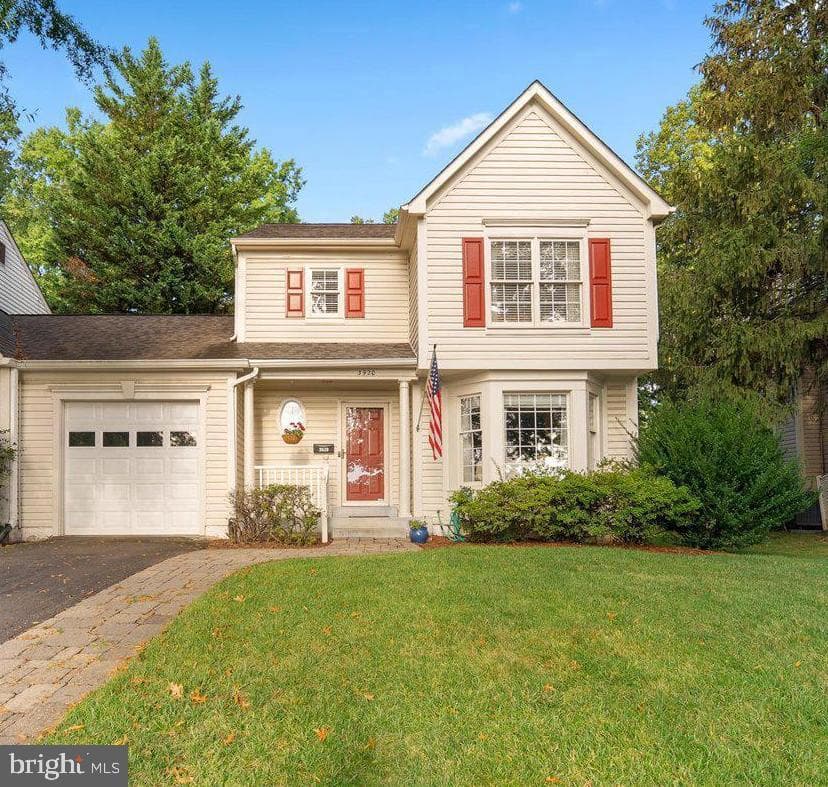 3920 Oak - Photo 1