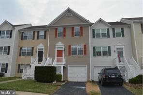 631 Radford - Photo 1