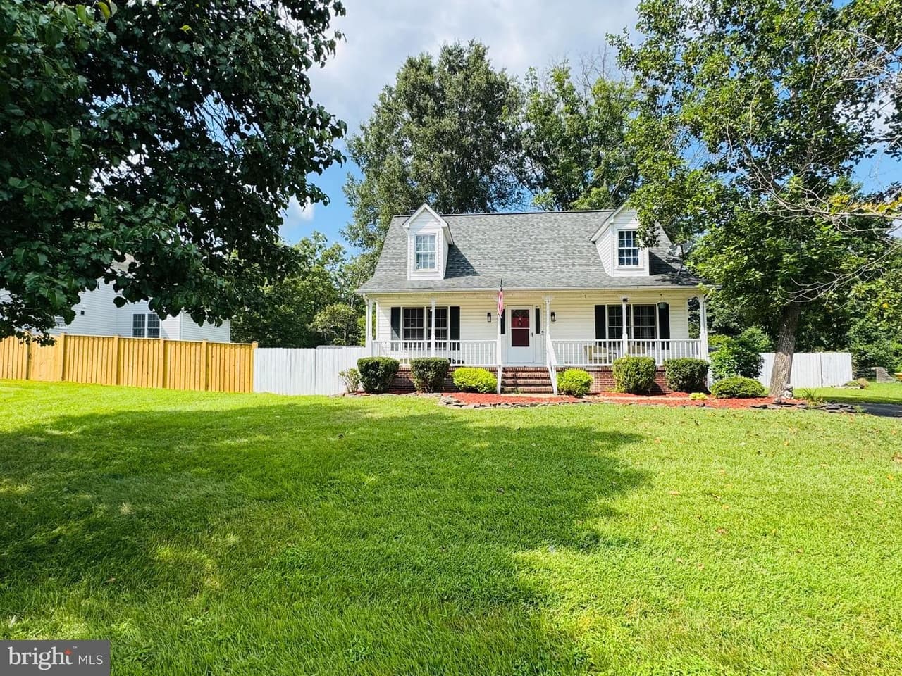 614 Halleck - Photo 1