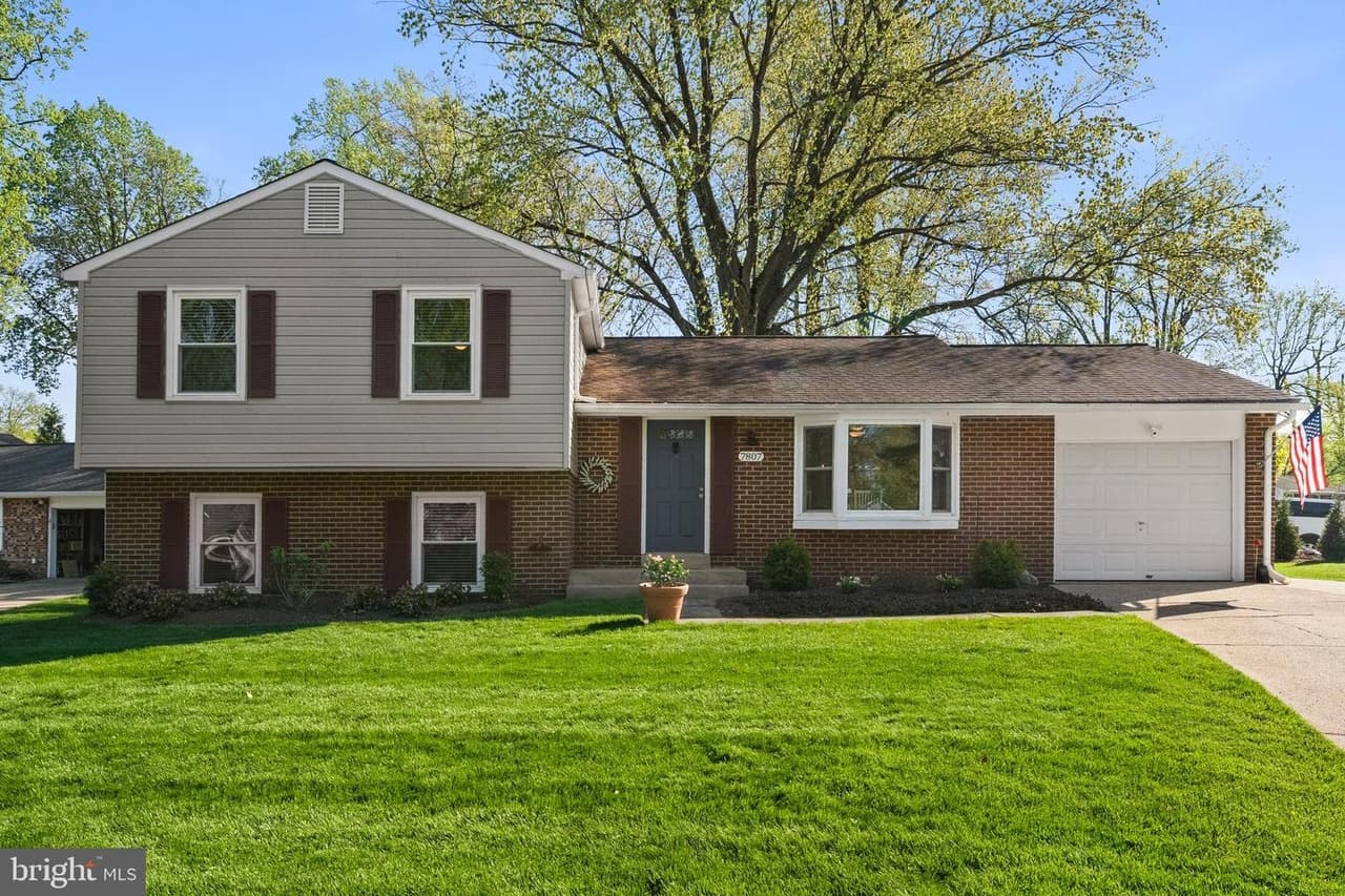 7807 Fieldcrest - Photo 1