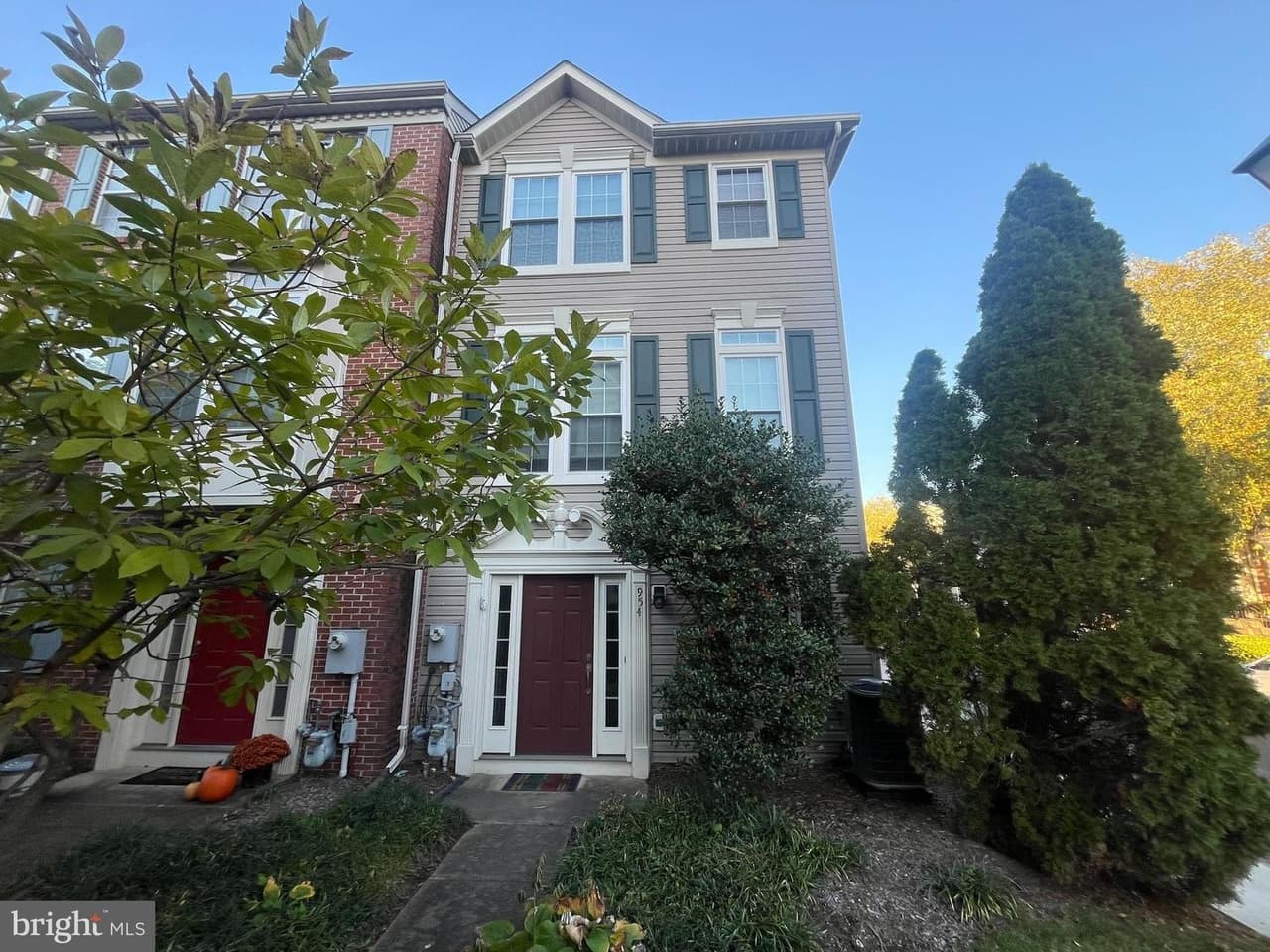 954 Harrison - Photo 1
