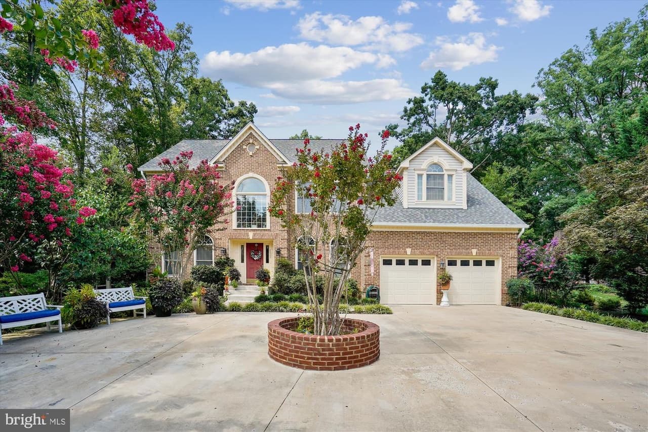 7022 Woodland - Photo 1