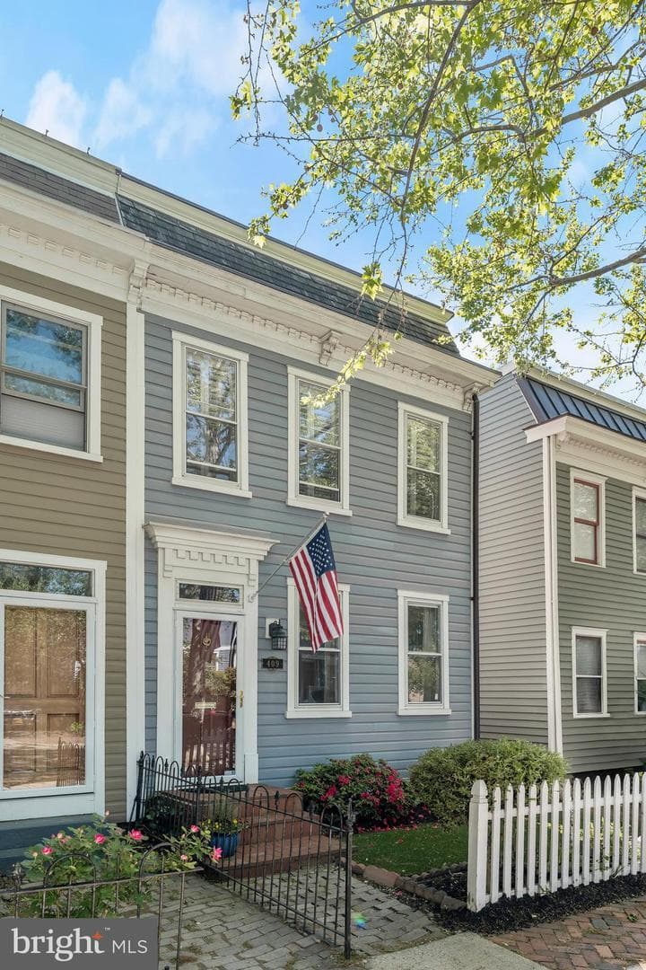 409 N West - Photo 1