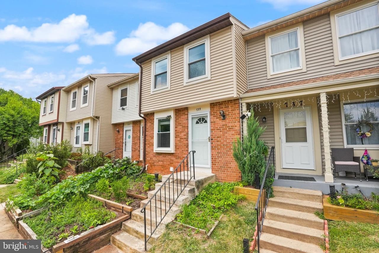 735 Brethour Unit#4 - Photo 1
