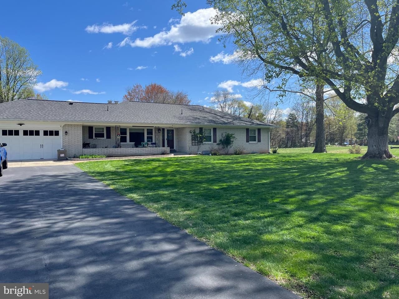 20268 Roland - Photo 1