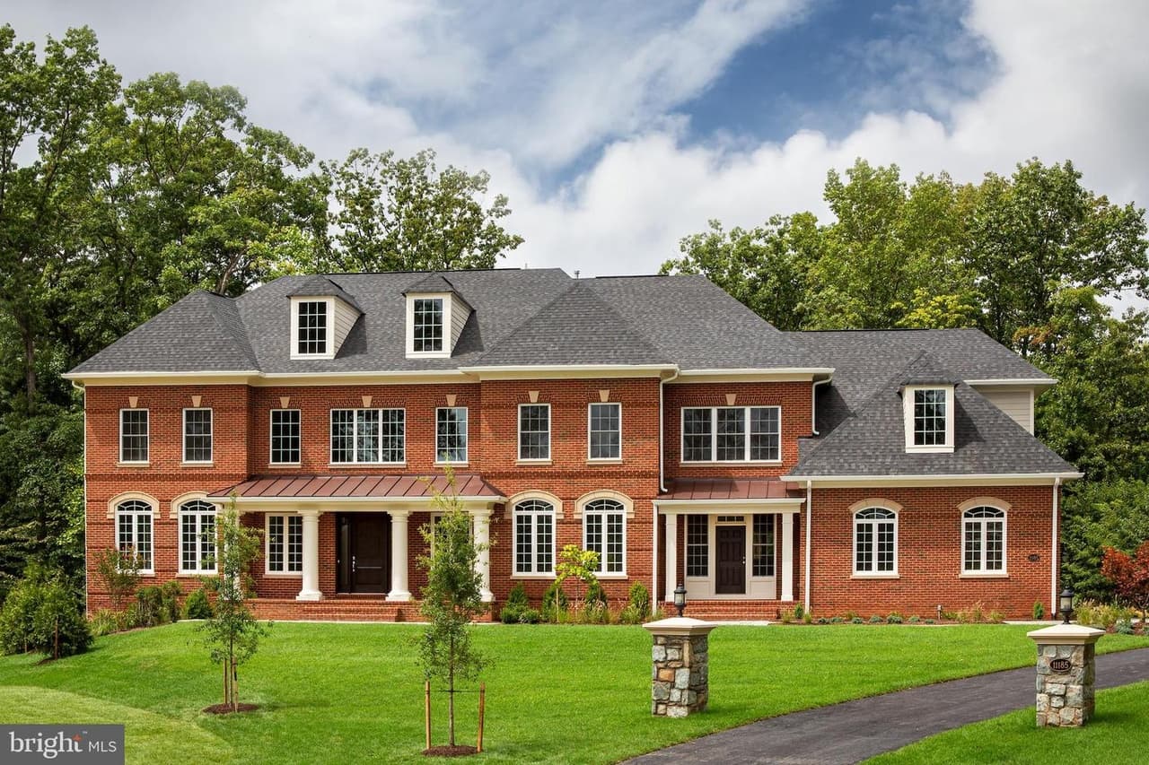 4628 Fairfax Manor - Photo 1