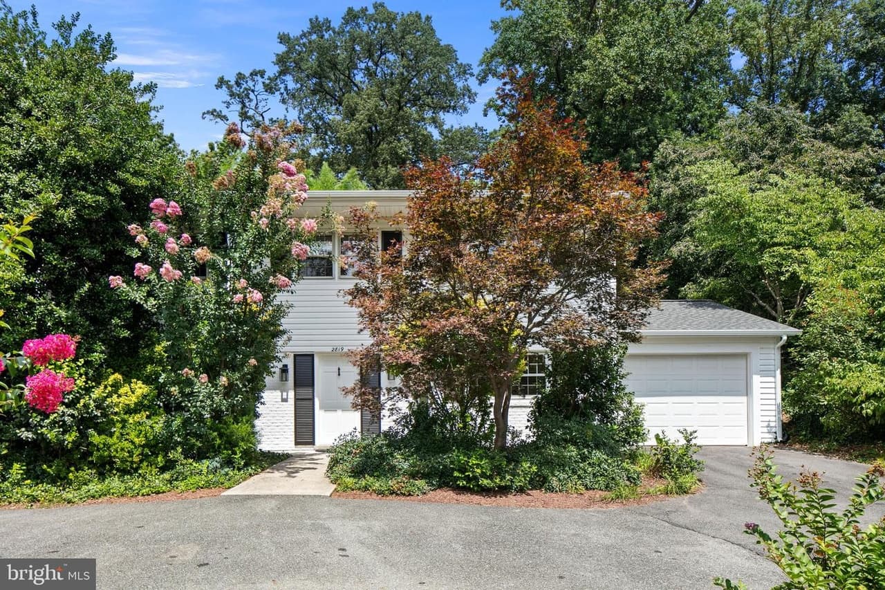 2819 Lorcom - Photo 1