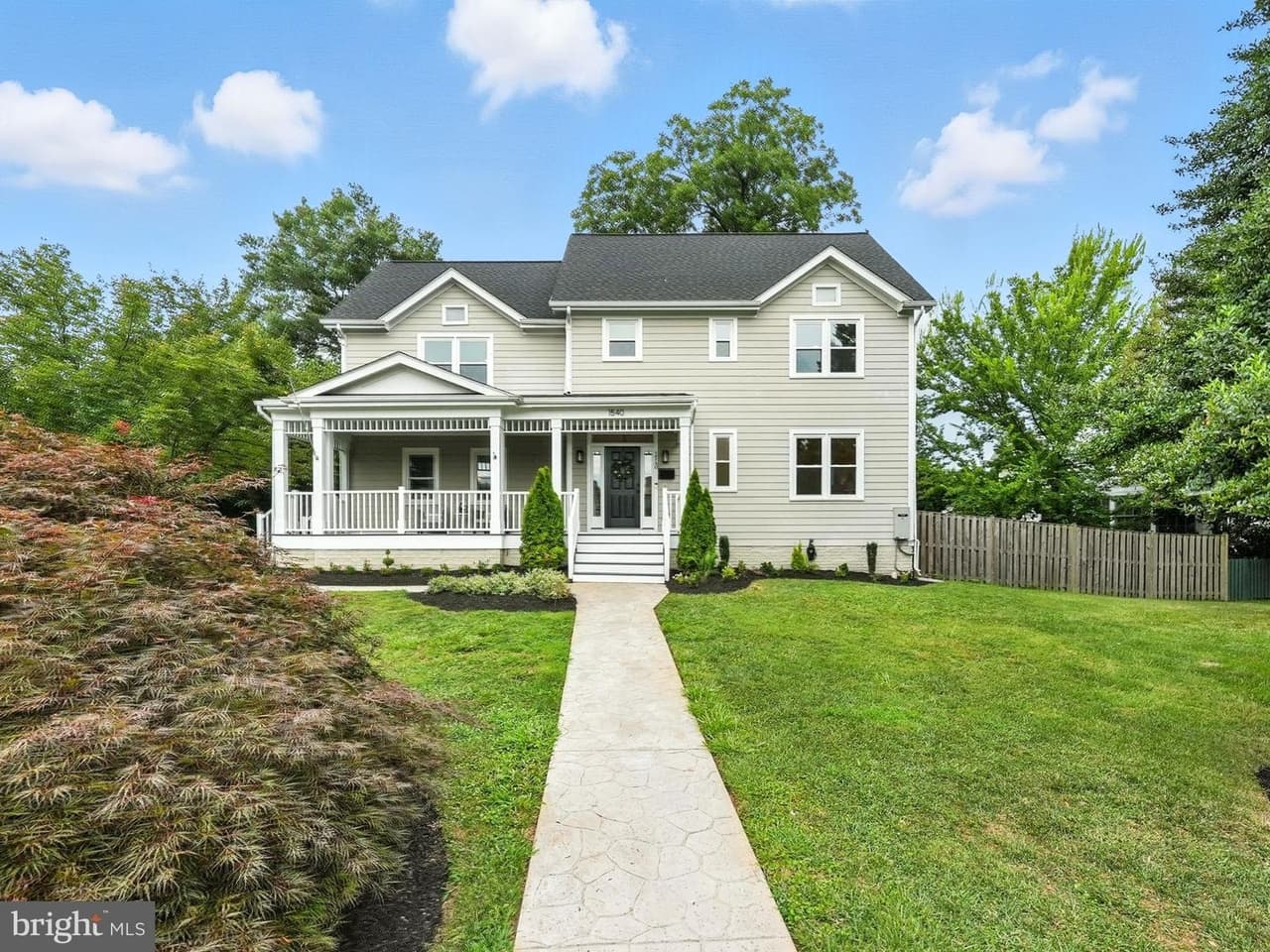 1540 N Edgewood - Photo 1