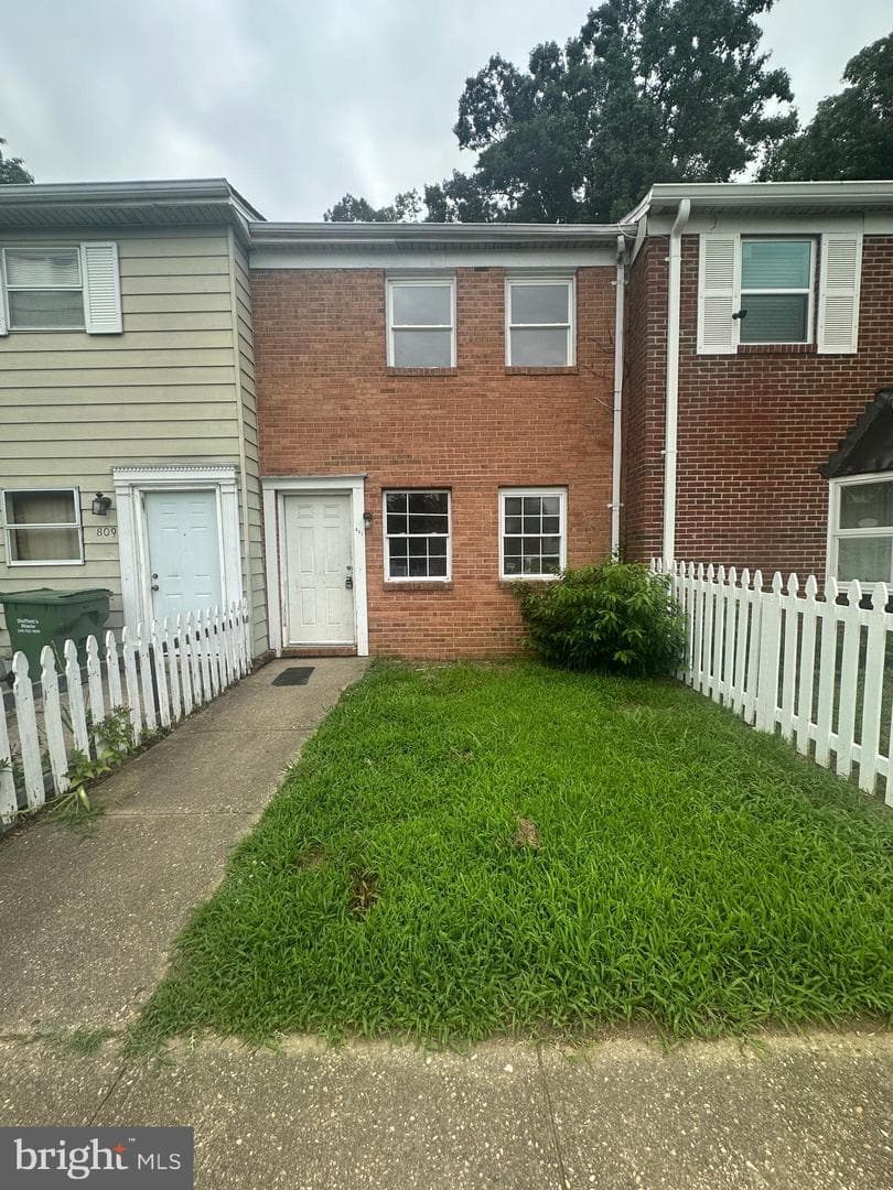 807 Bellows - Photo 1