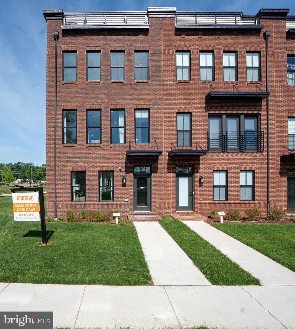 42106 Hazel Grove Terrace - Photo 1