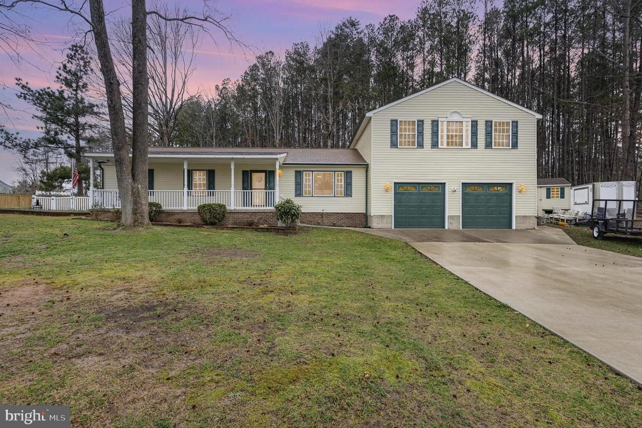 842 Stonewall - Photo 1
