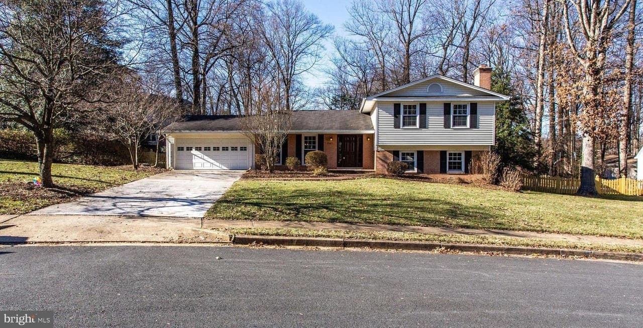 1001 Pickett - Photo 1