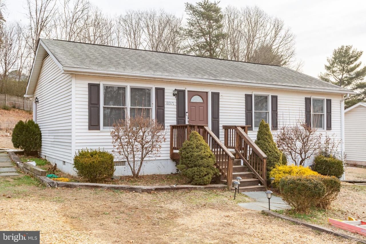 10317 Hillside - Photo 1
