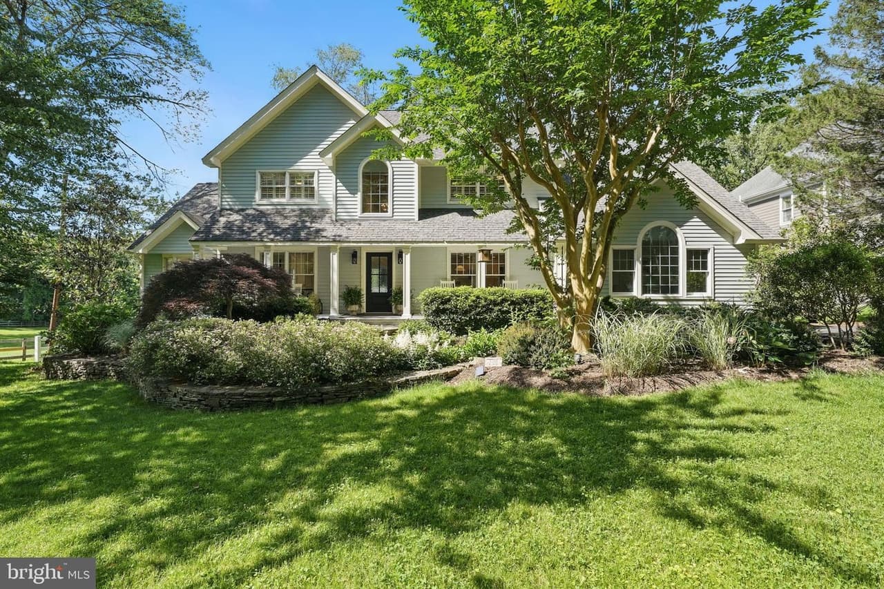 9058 Jeffery - Photo 1