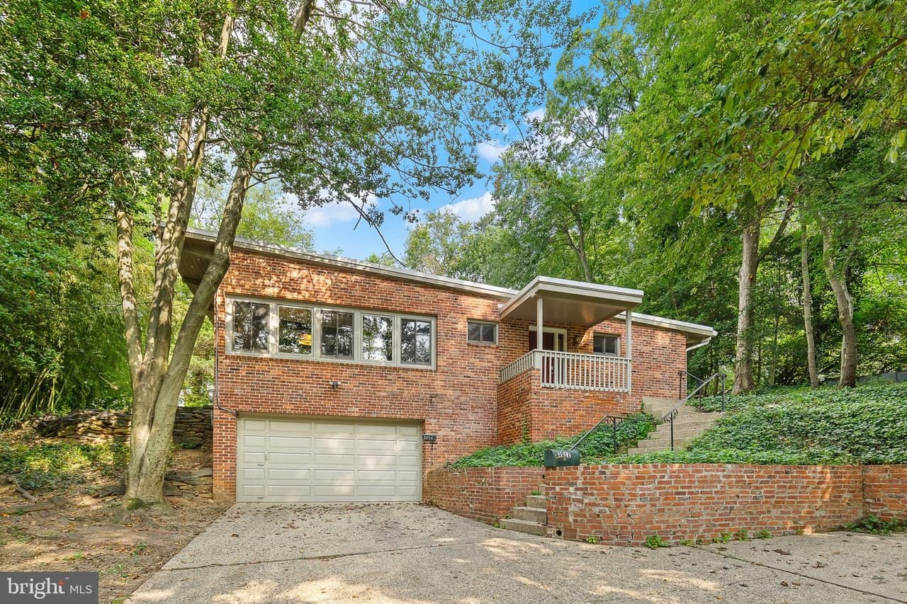 3012 Castle - Photo 1