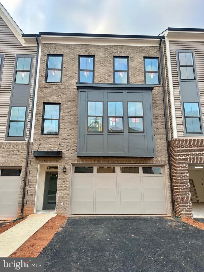 23671 Hardesty - Photo 1