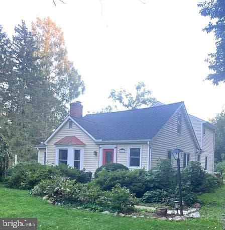 423 W Colonial - Photo 1
